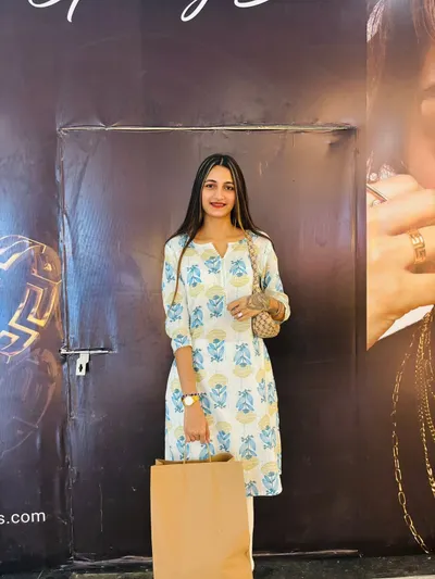Alina in Hitech City Hyderabad, photo 1